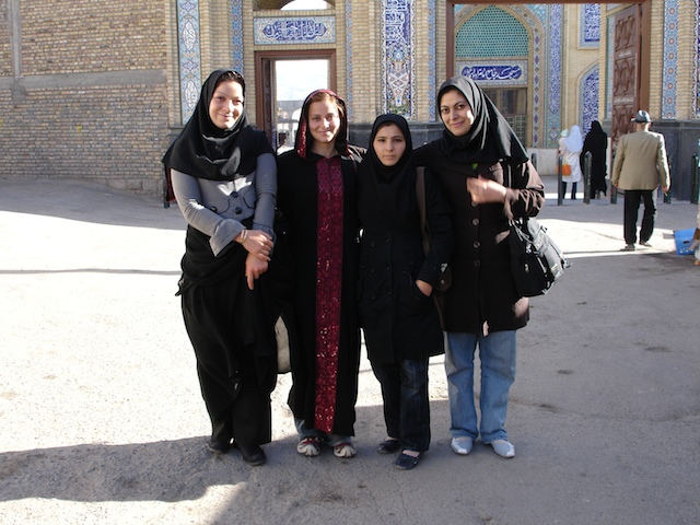 Neugierige Studentinnen in Miyaneh Neugierige Studentinnen in Miyaneh