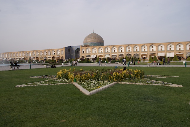 Die Scheich Lotfolla Moschee am Naksch-e Jahan Platz Die Scheich Lotfolla Moschee am Naksch-e Jahan Platz